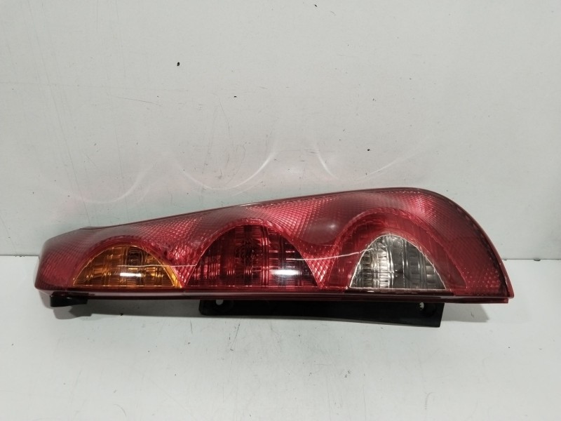 Recambio de piloto trasero derecho para nissan note (e11e) acenta referencia OEM IAM 22016752  