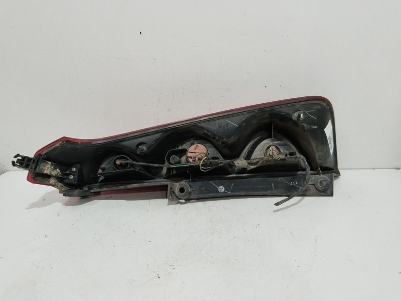 Recambio de piloto trasero izquierdo para nissan note (e11e) acenta referencia OEM IAM 22016752  