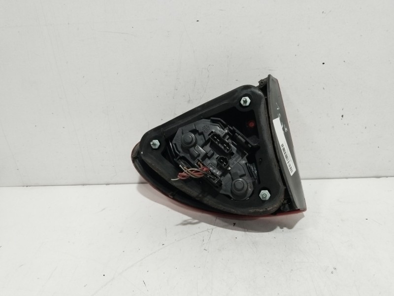 Recambio de piloto trasero izquierdo para seat leon (1m1) 1.6 16 v referencia OEM IAM 084451909L  