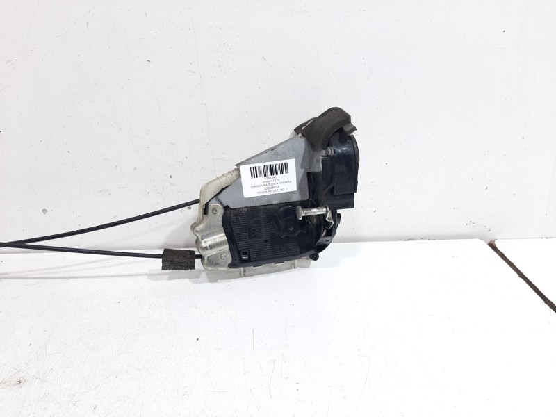 Recambio de cerradura puerta trasera izquierda para toyota prius (_w3_) 1.8 hybrid (zvw3_) referencia OEM IAM 6906047070  