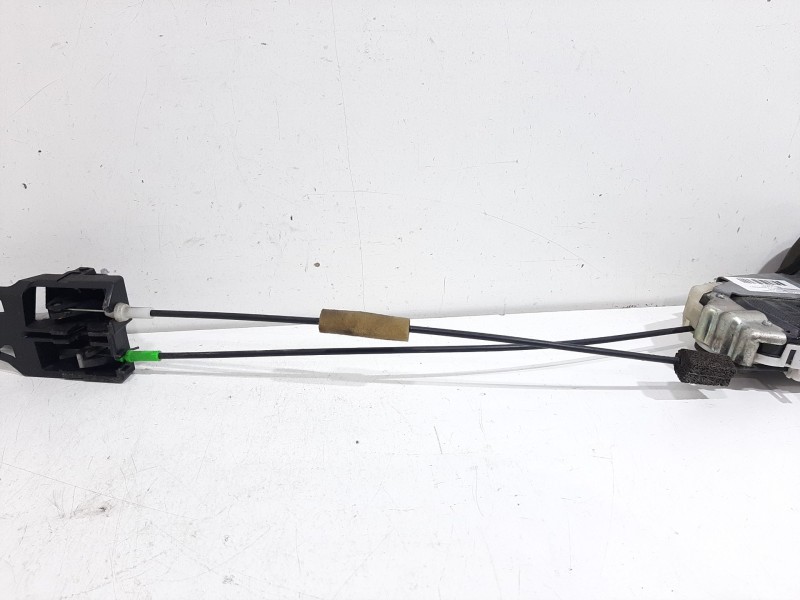 Recambio de cerradura puerta trasera izquierda para toyota prius (_w3_) 1.8 hybrid (zvw3_) referencia OEM IAM 6906047070  