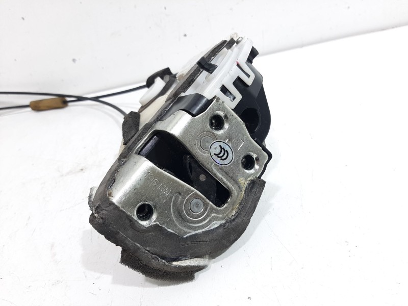 Recambio de cerradura puerta trasera izquierda para toyota prius (_w3_) 1.8 hybrid (zvw3_) referencia OEM IAM 6906047070  