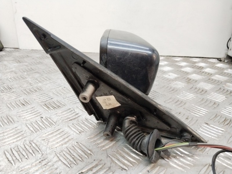 Recambio de retrovisor izquierdo para bmw serie 5 berlina (e39) 523i referencia OEM IAM 51168266601  