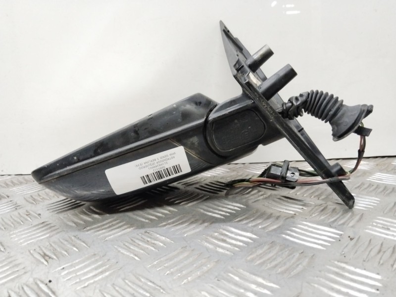 Recambio de retrovisor izquierdo para bmw serie 5 berlina (e39) 523i referencia OEM IAM 51168266601  