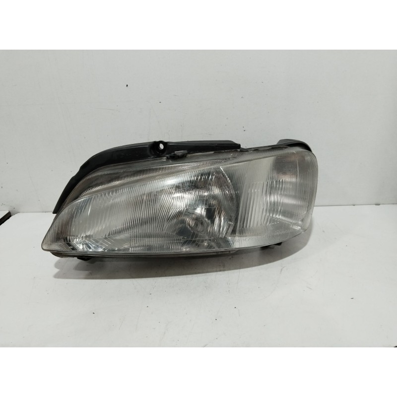 Recambio de faro izquierdo para peugeot 106 (s2) max referencia OEM IAM 88202144  