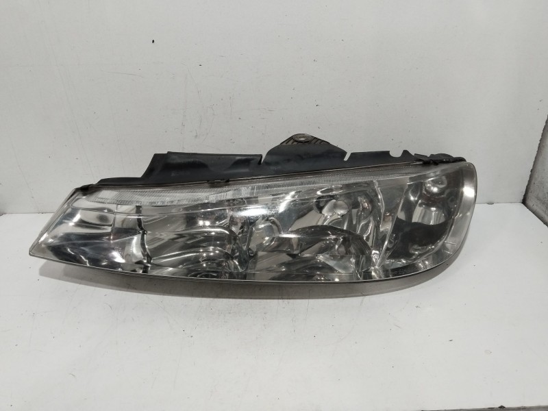Recambio de faro izquierdo para peugeot 406 berlina (s1/s2) stdt referencia OEM IAM 9630423277  