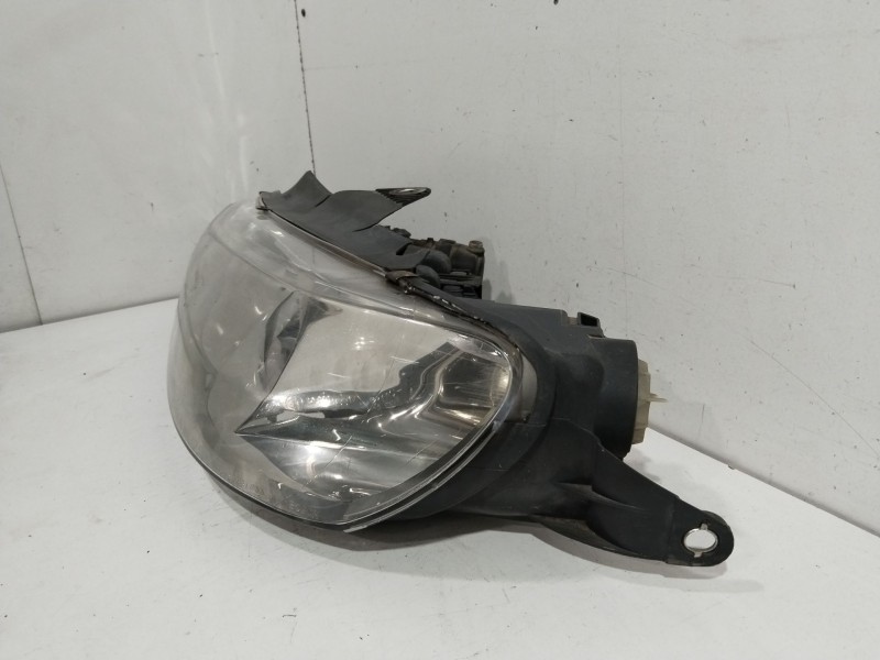 Recambio de faro izquierdo para peugeot 406 berlina (s1/s2) stdt referencia OEM IAM 9630423277  