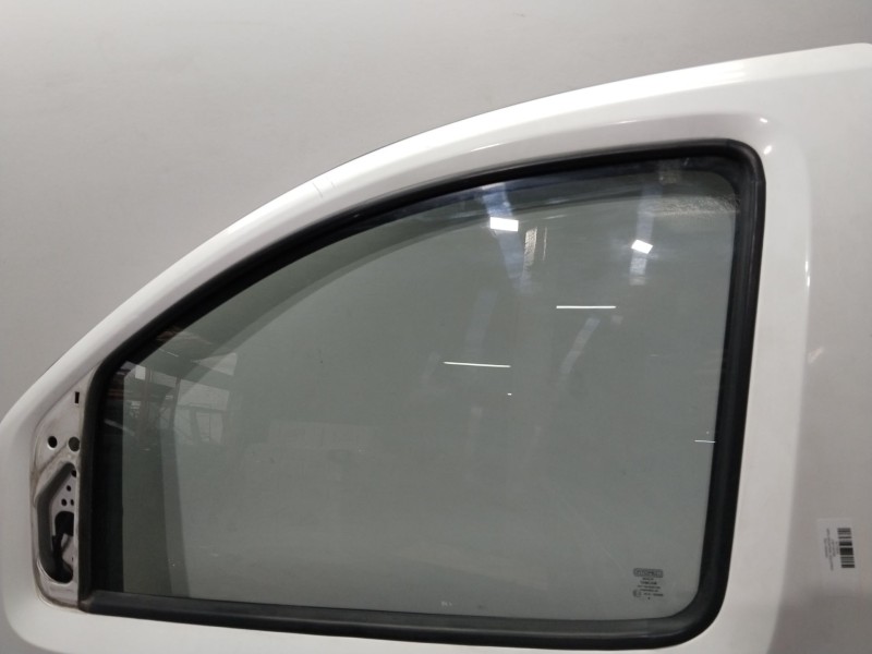 Recambio de puerta delantera izquierda para fiat fiorino básico familiar referencia OEM IAM 1367187080  BLANCO