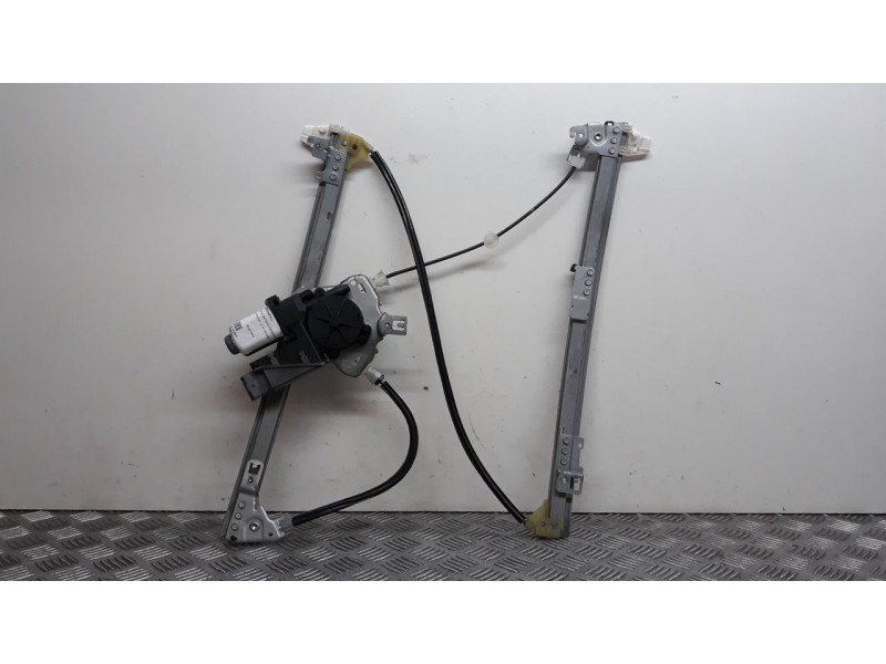 Recambio de elevalunas delantero derecho para citroën xsara berlina 1.6i 16v exclusive referencia OEM IAM 400595  