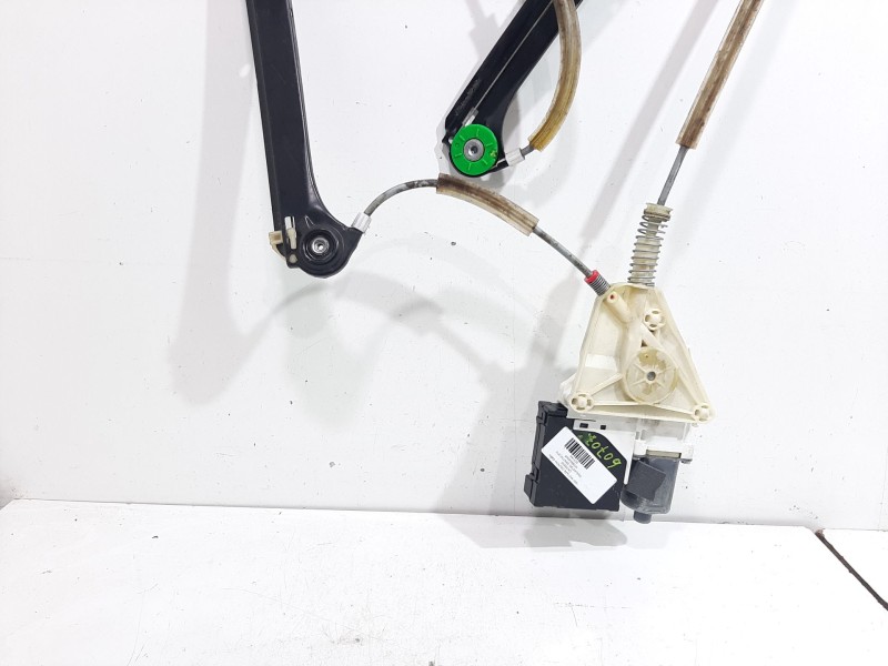 Recambio de elevalunas delantero derecho para ford mondeo berlina (ge) ambiente (06.2003) (d) referencia OEM IAM 8P0959802K  CON