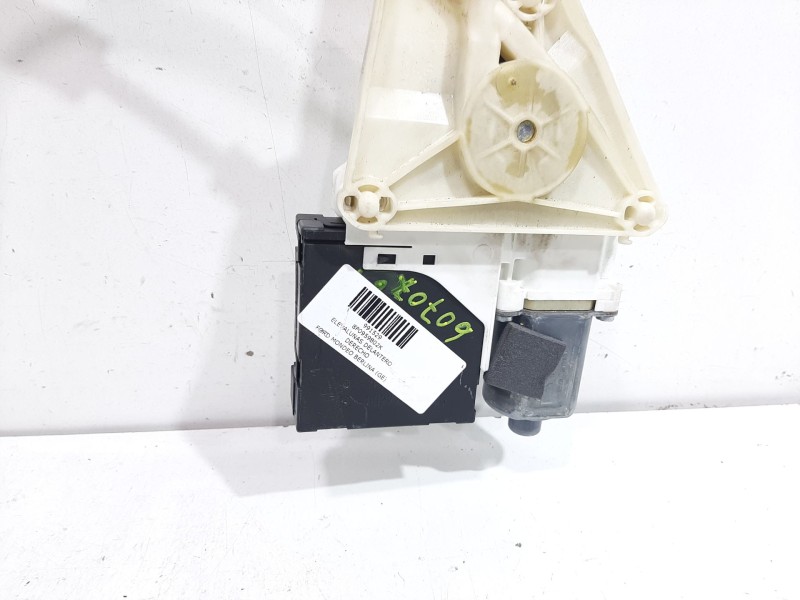 Recambio de elevalunas delantero derecho para ford mondeo berlina (ge) ambiente (06.2003) (d) referencia OEM IAM 8P0959802K  CON