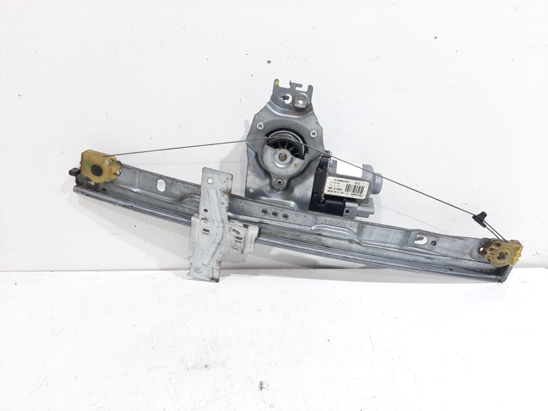 Recambio de elevalunas delantero derecho para peugeot 207 xs referencia OEM IAM 9681181880  