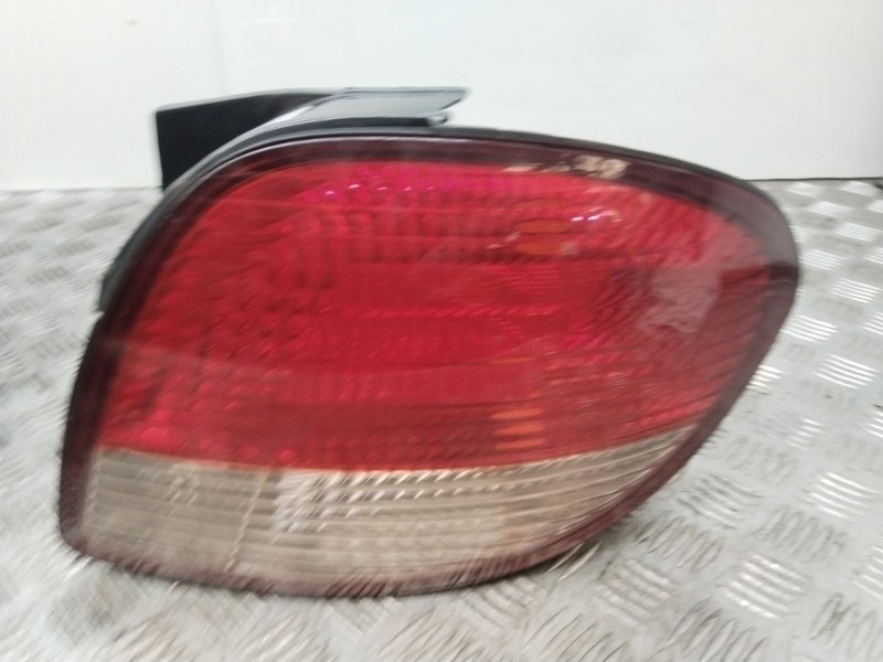 Recambio de piloto trasero derecho para hyundai coupe (j2) 1.6 fx coupe referencia OEM IAM 9242027510  