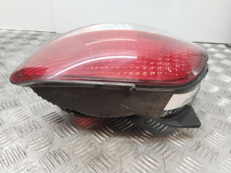 Recambio de piloto trasero derecho para hyundai coupe (j2) 1.6 fx coupe referencia OEM IAM 9242027510  