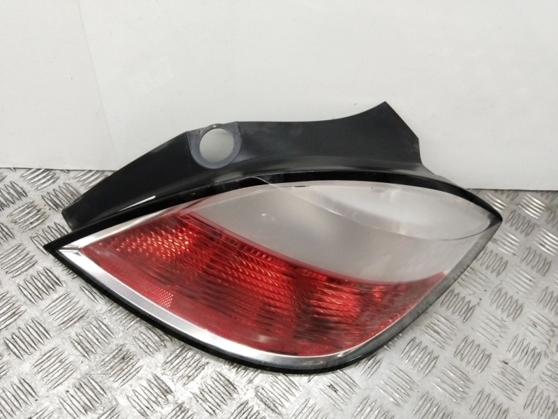 Recambio de piloto trasero derecho para opel astra h (a04) 1.4 (l48) referencia OEM IAM 24451837  