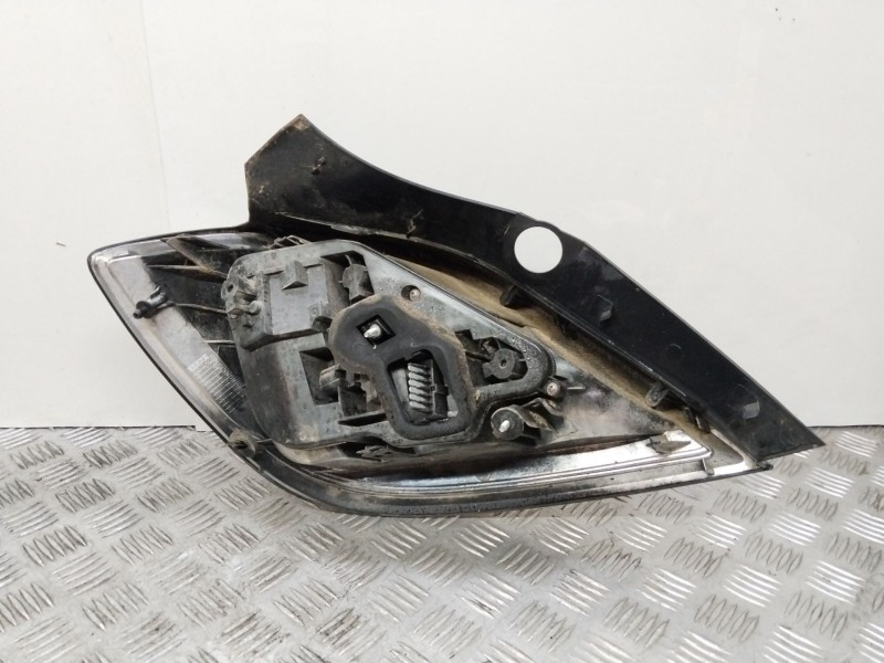 Recambio de piloto trasero derecho para opel astra h (a04) 1.4 (l48) referencia OEM IAM 24451837  