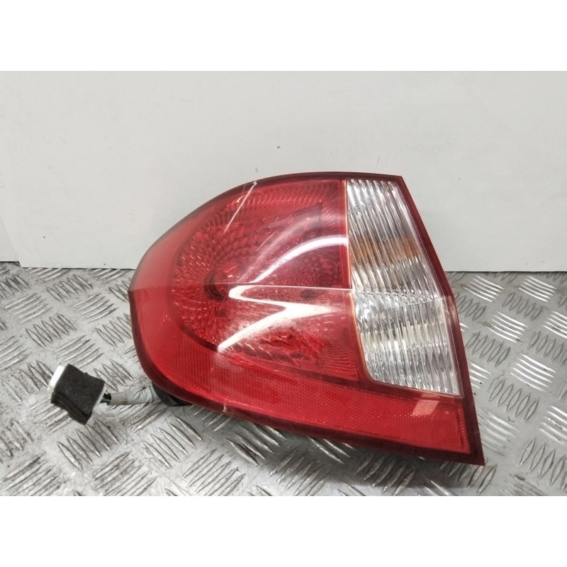 Recambio de piloto trasero izquierdo para hyundai getz (tb) 1.1 gl referencia OEM IAM 924011C510  