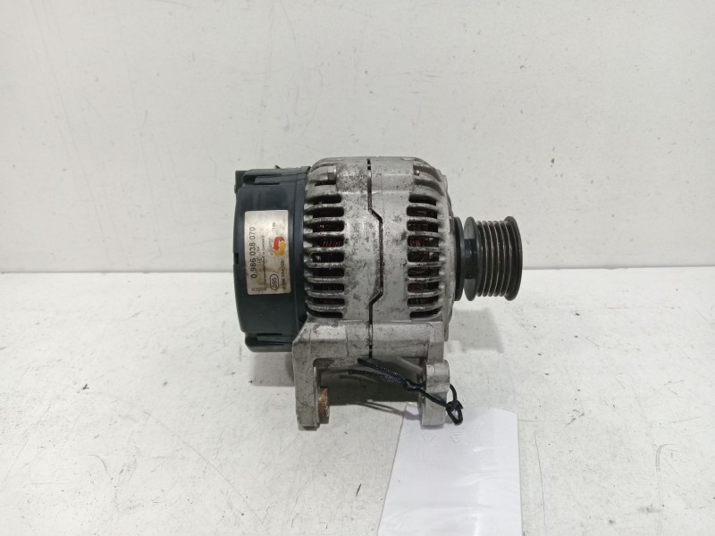 Recambio de alternador para volkswagen polo berlina (6n1) básico referencia OEM IAM 0986038070  