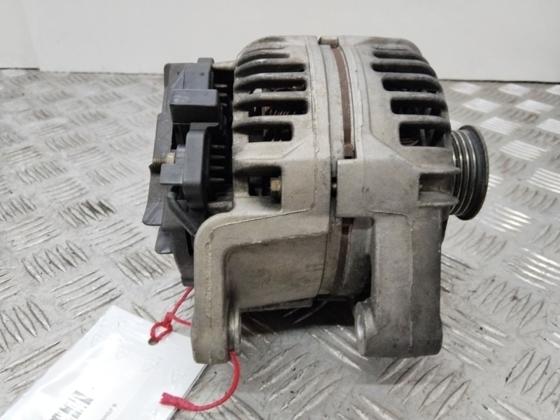 Recambio de alternador para opel zafira / zafira family b (a05) 2.0 (m75) referencia OEM IAM 90561168  