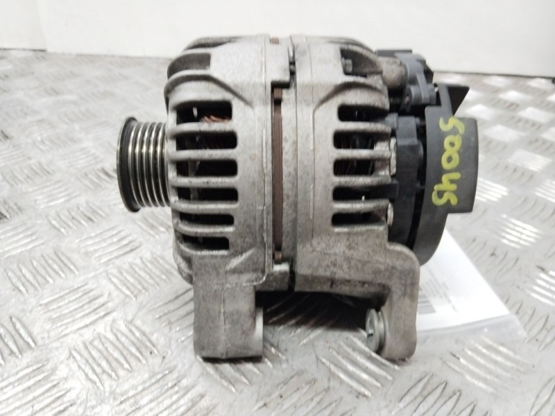 Recambio de alternador para opel zafira / zafira family b (a05) 2.0 (m75) referencia OEM IAM 90561168  