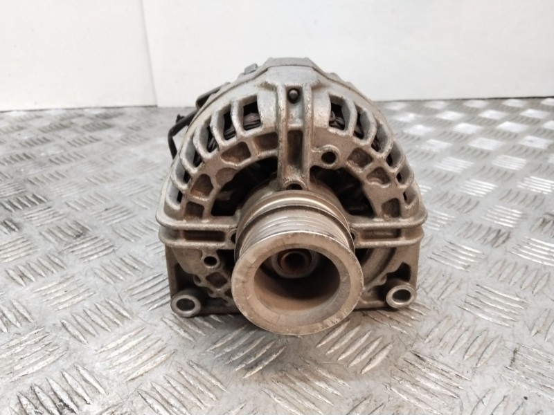 Recambio de alternador para opel astra h gtc (a04) 1.6 (l08) referencia OEM IAM 55556067  