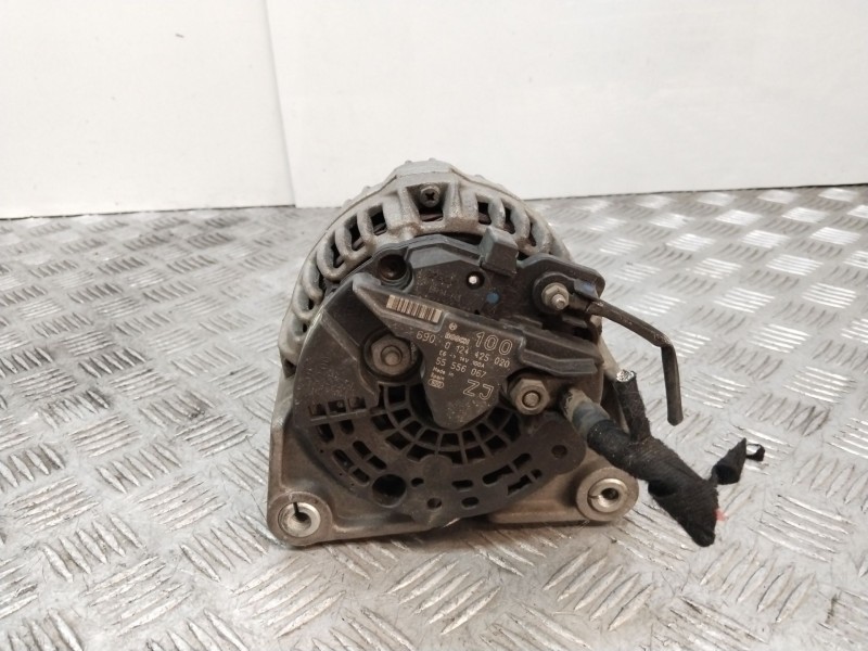 Recambio de alternador para opel astra h gtc (a04) 1.6 (l08) referencia OEM IAM 55556067  