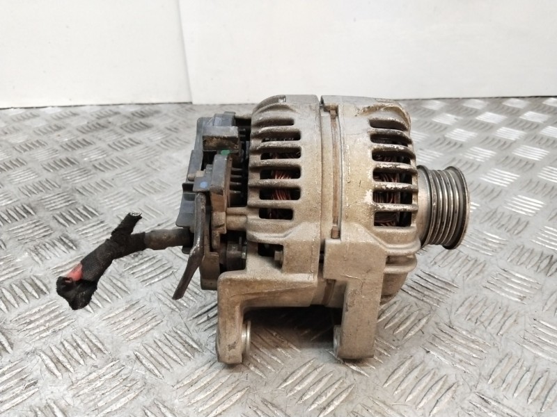 Recambio de alternador para opel astra h gtc (a04) 1.6 (l08) referencia OEM IAM 55556067  