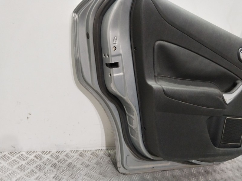 Recambio de puerta trasera izquierda para ford mondeo ber. (ca2) ghia referencia OEM IAM 1694252  