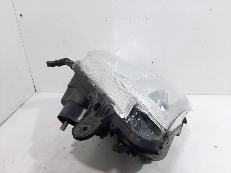 Recambio de faro derecho para opel meriva 1.6 cat (z 16 se / l55) referencia OEM IAM 93321052  
