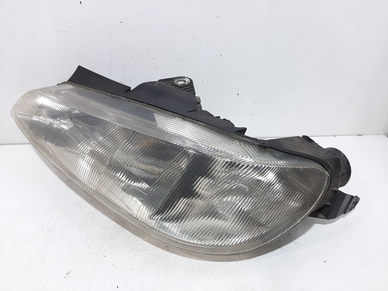 Recambio de faro izquierdo para peugeot 406 (8b) 2.0 16v referencia OEM IAM 9616251380  