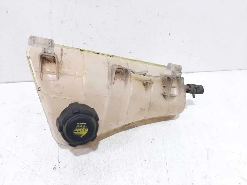 Recambio de deposito expansion para renault kangoo authentique referencia OEM IAM 8200455786  