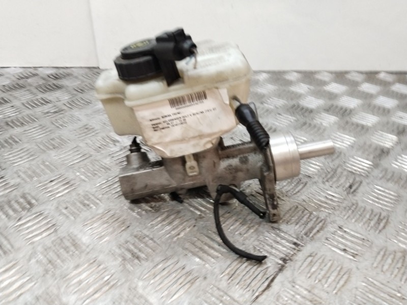 Recambio de bomba freno para volkswagen golf v berlina (1k1) gt sport referencia OEM IAM 1K1611301D  