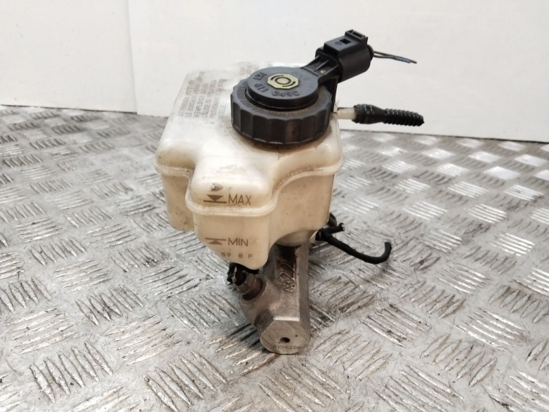 Recambio de bomba freno para volkswagen golf v berlina (1k1) gt sport referencia OEM IAM 1K1611301D  