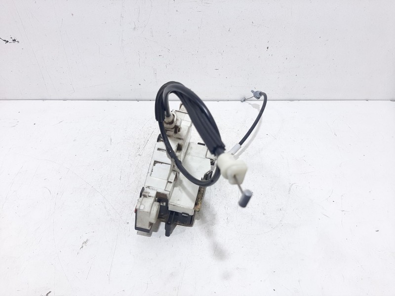 Recambio de cerradura puerta trasera derecha para peugeot 407 st confort referencia OEM IAM 9138V0  