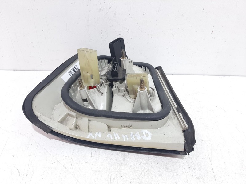 Recambio de piloto trasero derecho para bmw serie 5 touring (e34) 525i referencia OEM IAM 133690  