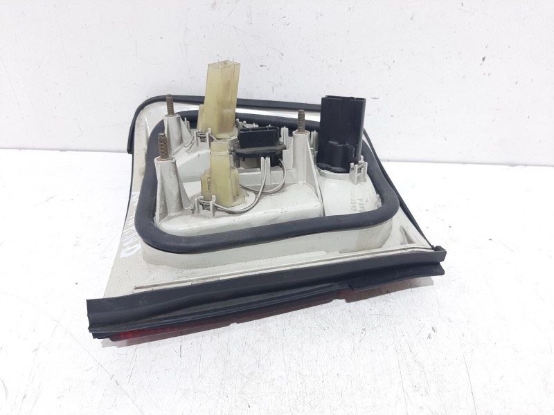 Recambio de piloto trasero derecho para bmw serie 5 touring (e34) 525i referencia OEM IAM 133690  