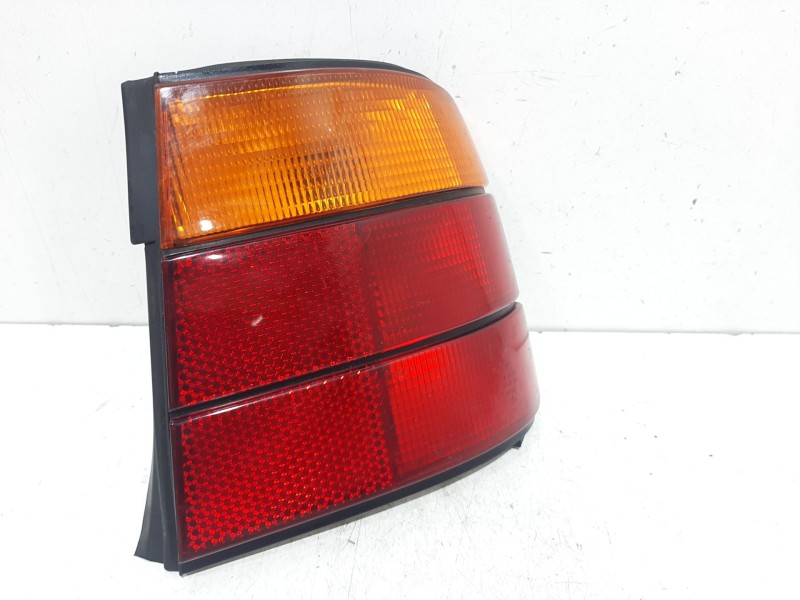 Recambio de piloto trasero derecho para bmw serie 5 touring (e34) 525i referencia OEM IAM 133690  