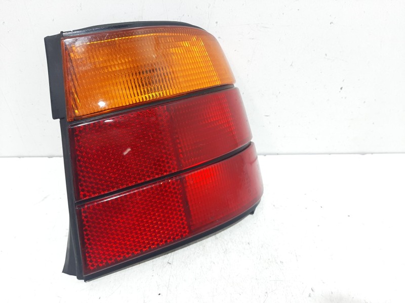 Recambio de piloto trasero derecho para bmw serie 5 touring (e34) 525i referencia OEM IAM 133690  