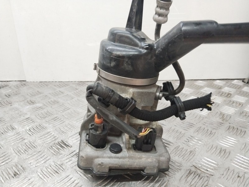 Recambio de bomba direccion para peugeot 308 active referencia OEM IAM 9686207180  