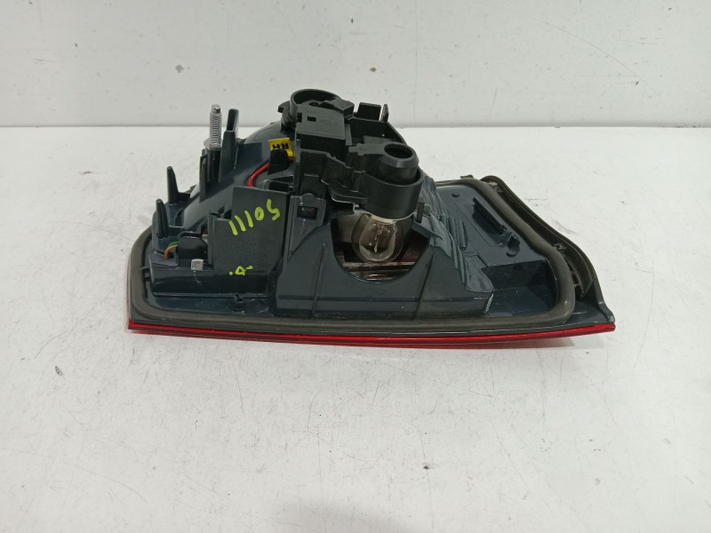 Recambio de piloto porton trasero derecho para bmw 3 gran turismo (f34) 328 i xdrive referencia OEM IAM 725991610  