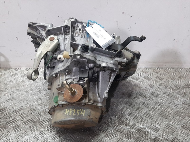Recambio de caja cambios para citroën berlingo 1.9 d multivolumen referencia OEM IAM 20TA74  