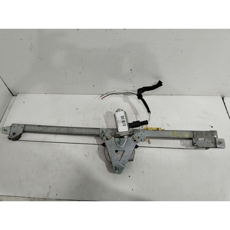 Recambio de elevalunas delantero derecho para nissan primastar (x83) caja cerrada batalla corta 2,7t referencia OEM IAM 91165705