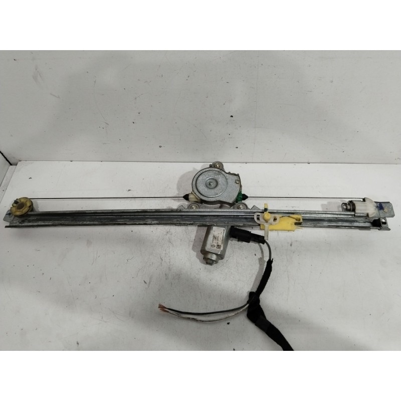 Recambio de elevalunas delantero derecho para nissan primastar (x83) caja cerrada batalla corta 2,7t referencia OEM IAM 91165705