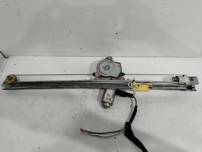 Recambio de elevalunas delantero derecho para nissan primastar (x83) caja cerrada batalla corta 2,7t referencia OEM IAM 91165705