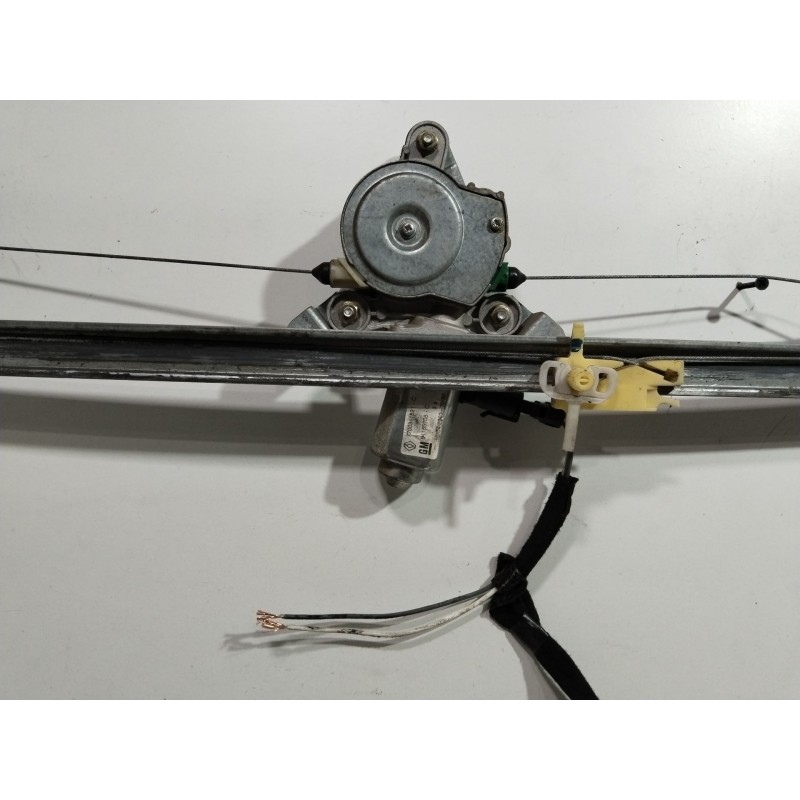 Recambio de elevalunas delantero derecho para nissan primastar (x83) caja cerrada batalla corta 2,7t referencia OEM IAM 91165705