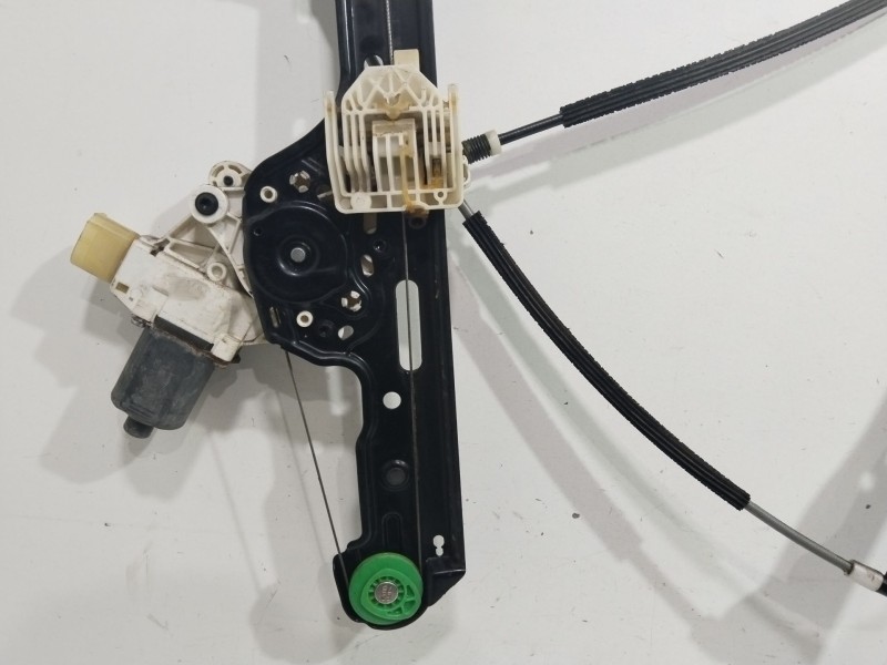 Recambio de elevalunas delantero izquierdo para bmw serie 1 berlina (e81/e87) 118d referencia OEM IAM 0130822226 7067795S 