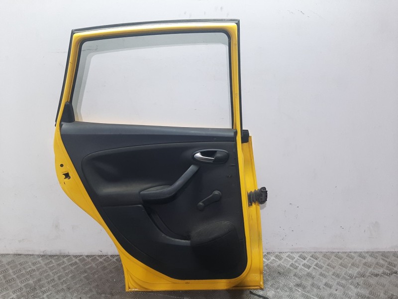 Recambio de puerta trasera izquierda para seat altea xl (5p5) reference ecomotive referencia OEM IAM 5P8833055  AMARILLO Recambio de puerta trasera izquierda para seat altea xl (5p5) reference ecomotive referencia OEM IAM 5P8833055  AMARILLO