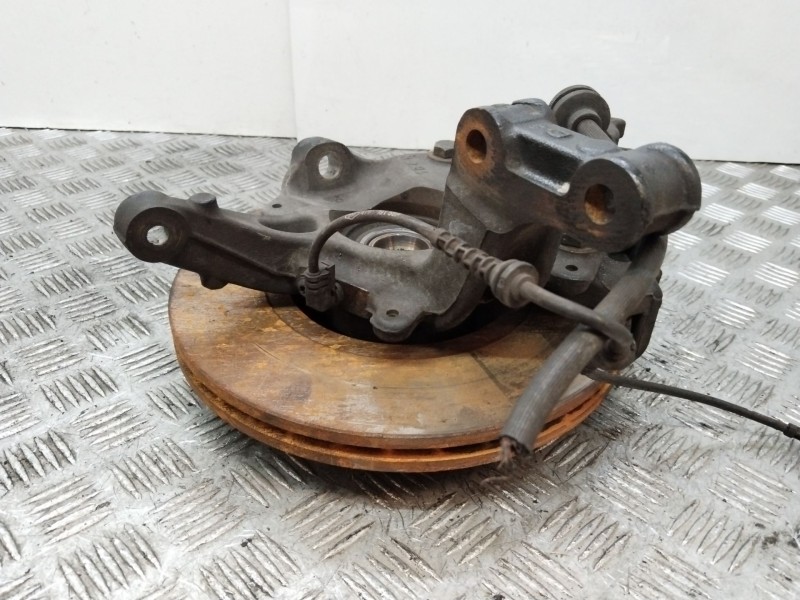 Recambio de mangueta delantera derecha para renault megane iii berlina 5 p dynamique referencia OEM IAM 400147163R  