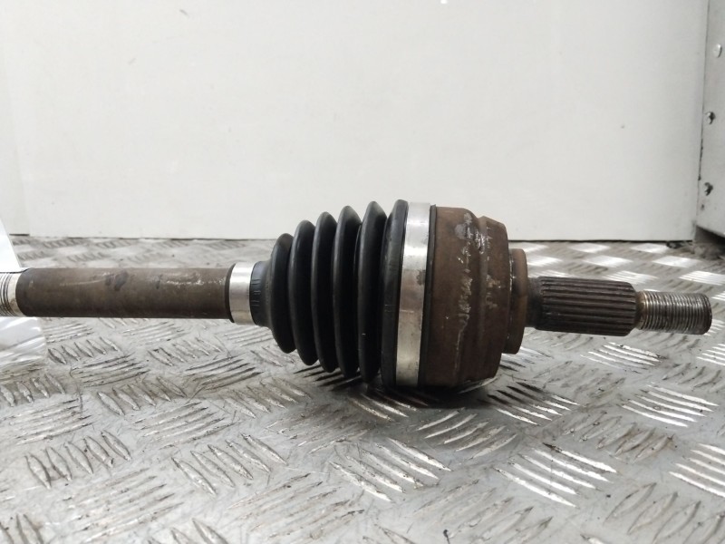 Recambio de transmision delantera derecha para renault megane iii berlina 5 p dynamique referencia OEM IAM 391001339R  