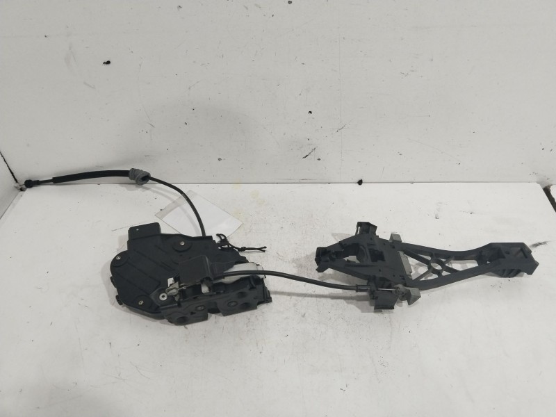 Recambio de cerradura puerta trasera izquierda para volvo v50 familiar 1.8 kinetic referencia OEM IAM 30699797  